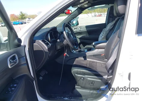 2022 Jeep Grand Cherokee Wk Laredo X 4X4 из США, поврежденный, VIN 1C4RJFAG7NC149692